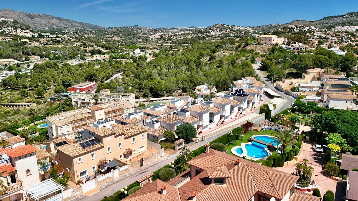 8 Bed Bungalow in Calpe