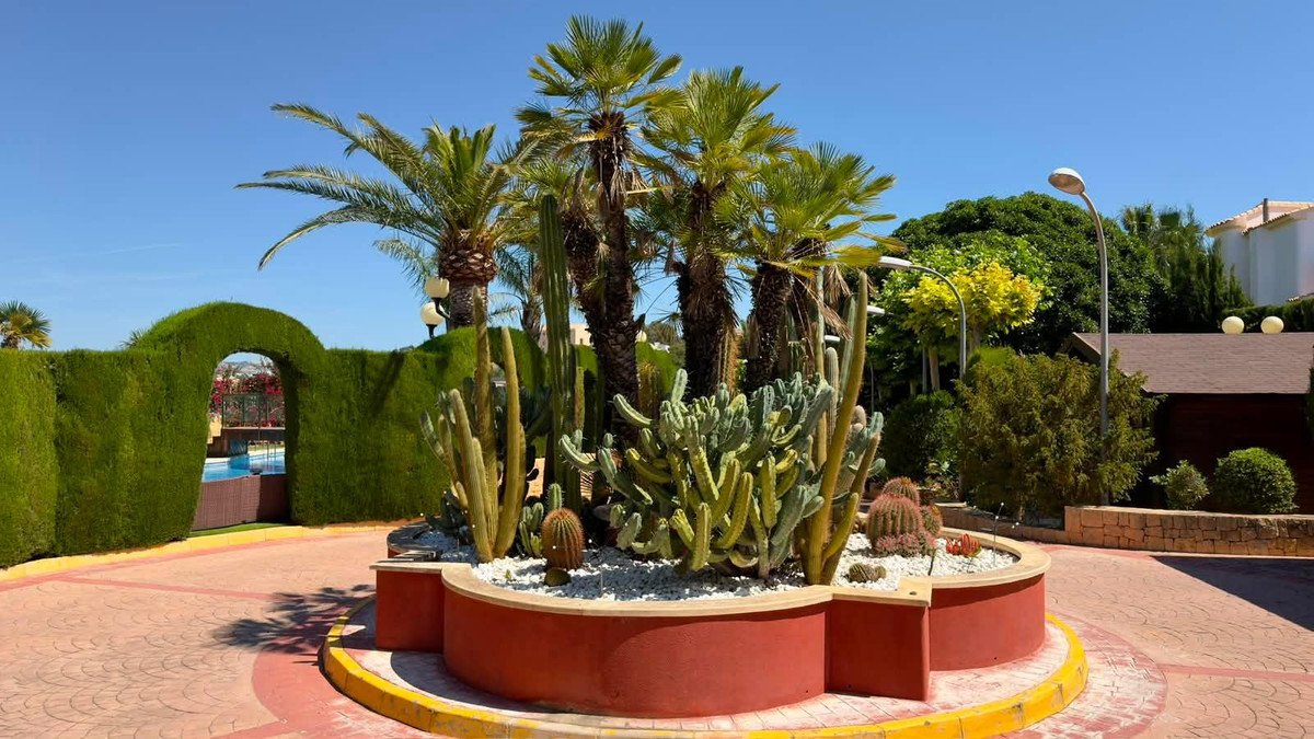 8 Bed Bungalow in Calpe