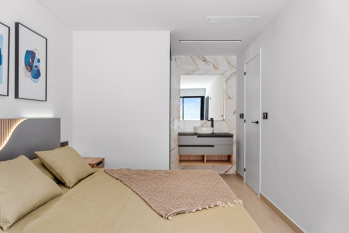 2 Bed New Development in Urbanización El Raso