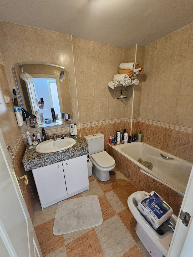 2 Bed Middle Floor Apartment in Riviera del Sol