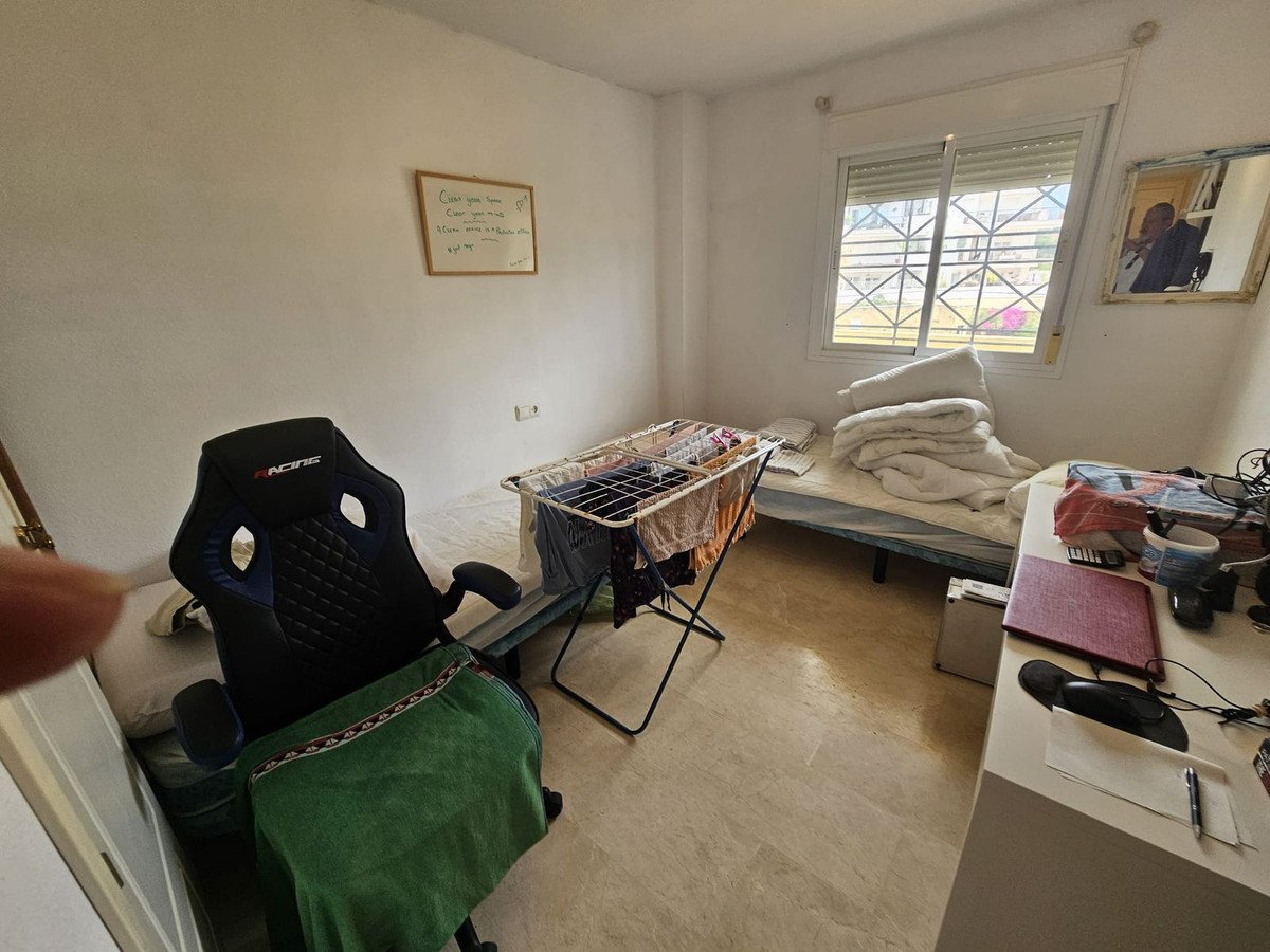 2 Bed Middle Floor Apartment in Riviera del Sol