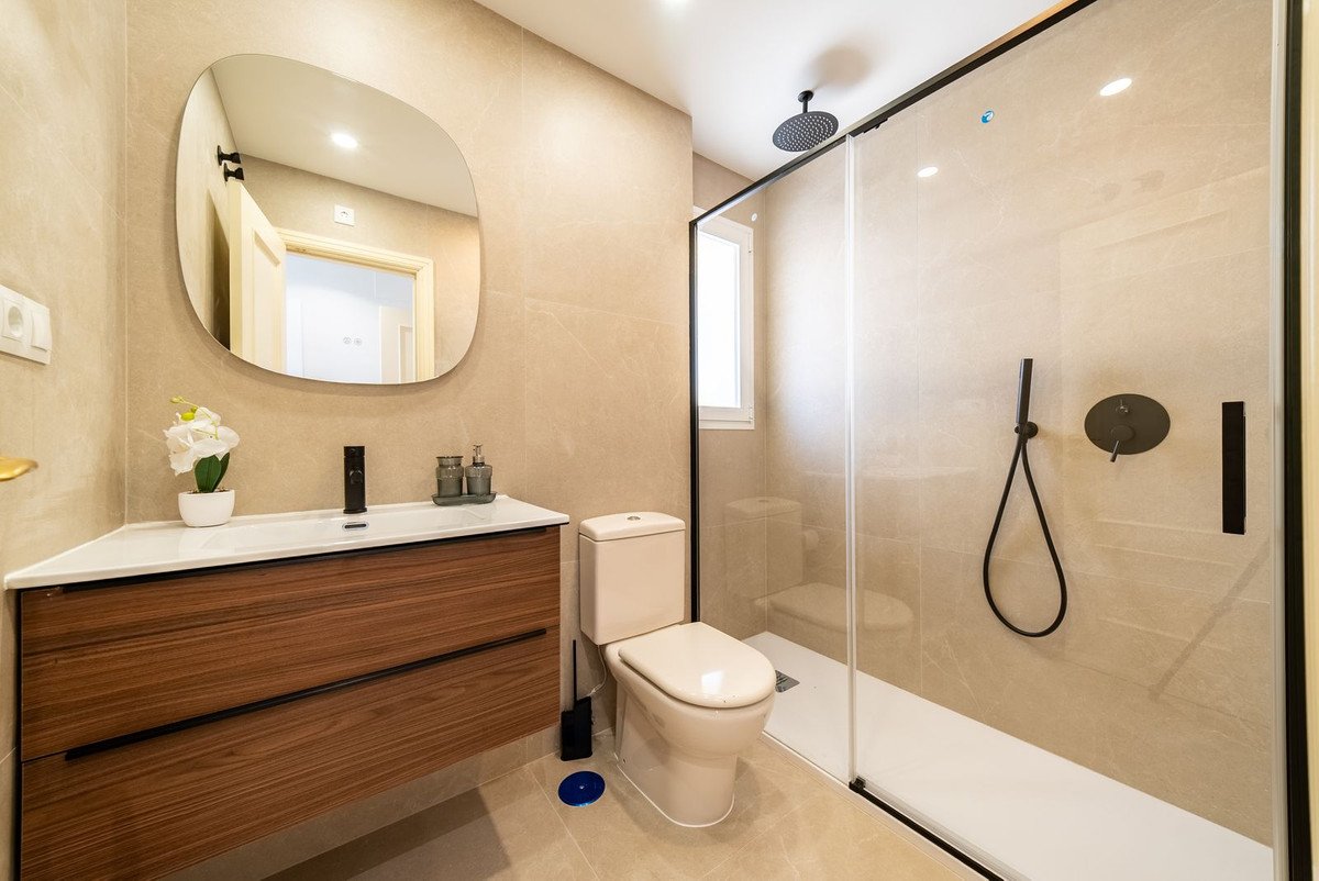 2 Bed Ground Floor Apartment in Calanova Golf