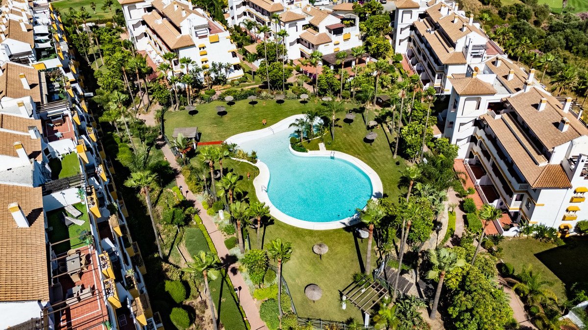 2 Bed Ground Floor Apartment in Calanova Golf