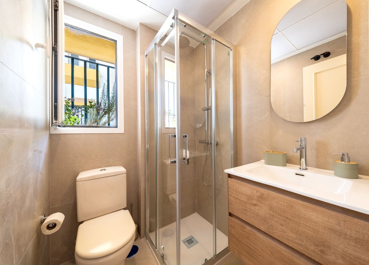2 Bed Ground Floor Apartment in Calanova Golf