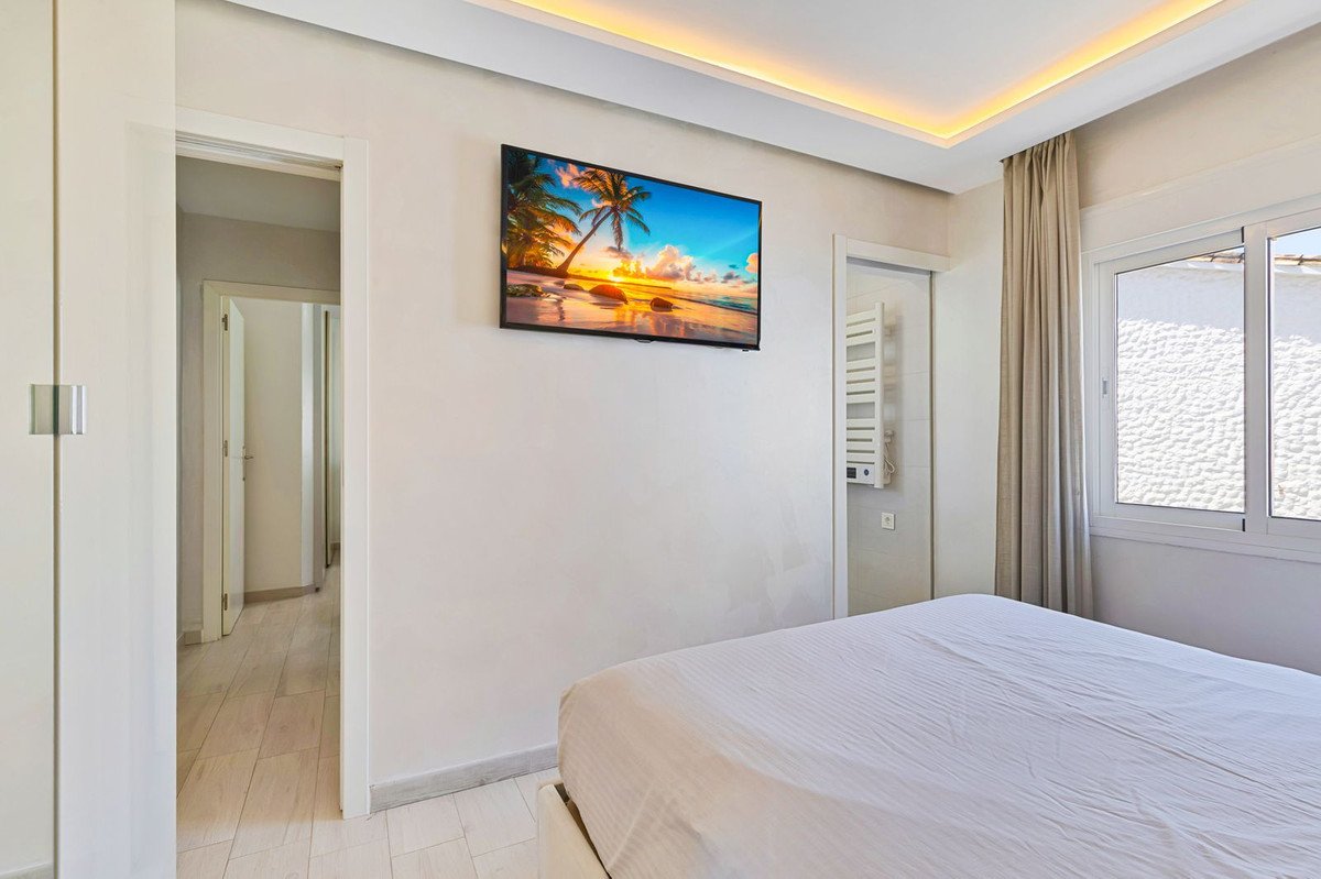 4 Bed Top Floor Apartment in La Cala de Mijas