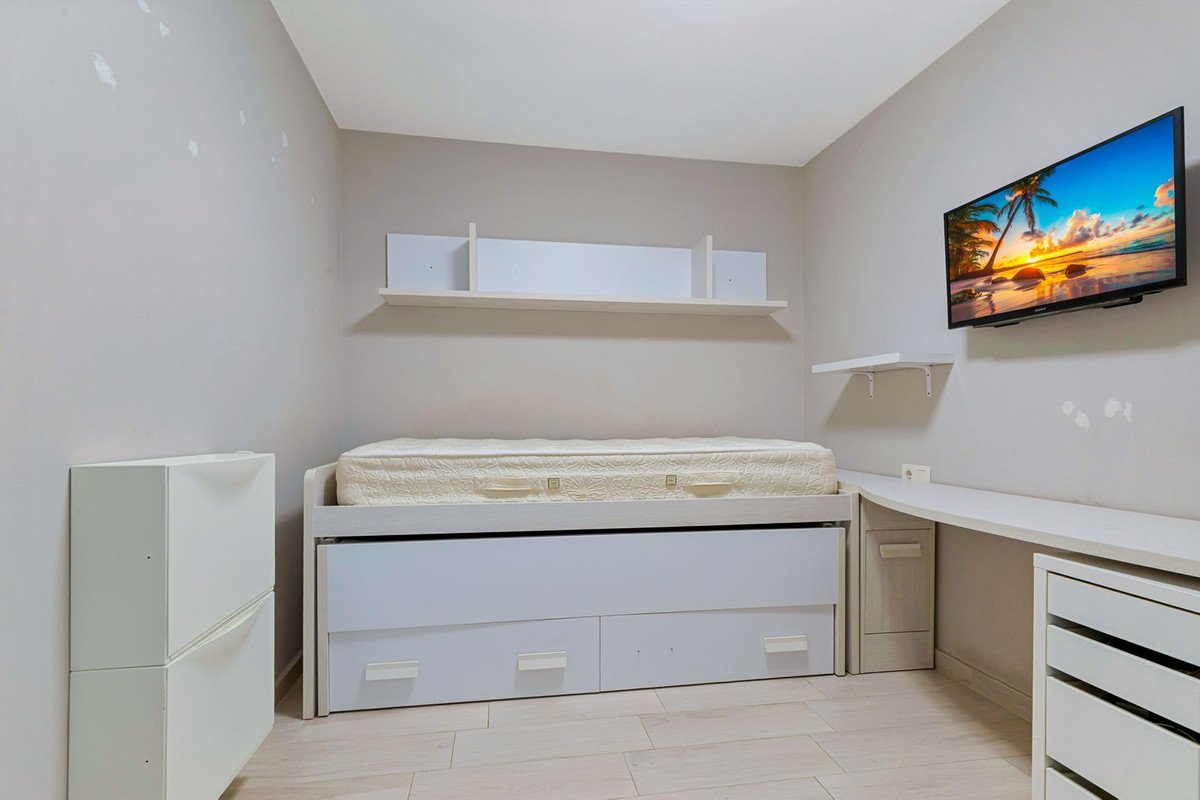 4 Bed Top Floor Apartment in La Cala de Mijas