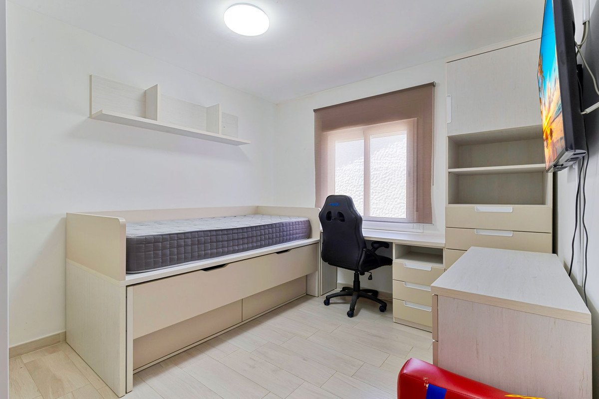 4 Bed Top Floor Apartment in La Cala de Mijas