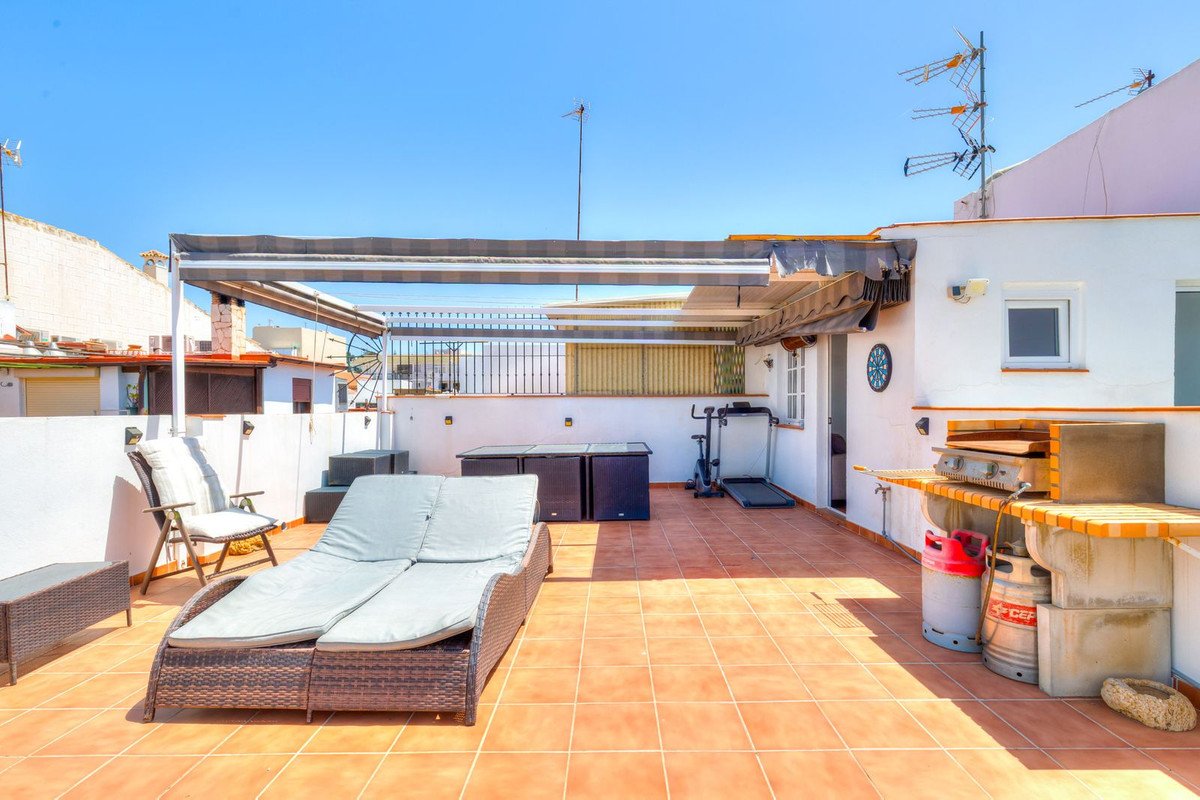 4 Bed Top Floor Apartment in La Cala de Mijas