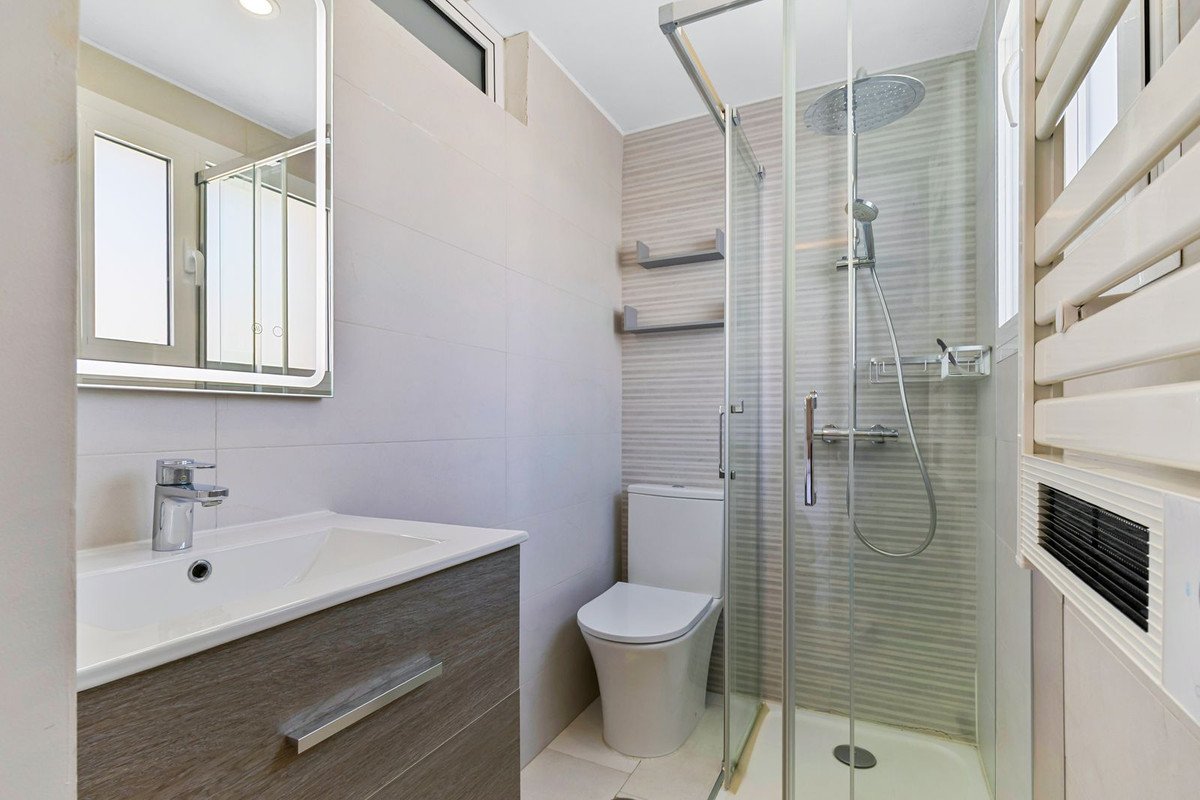 4 Bed Top Floor Apartment in La Cala de Mijas