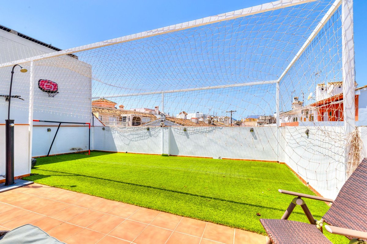 4 Bed Top Floor Apartment in La Cala de Mijas