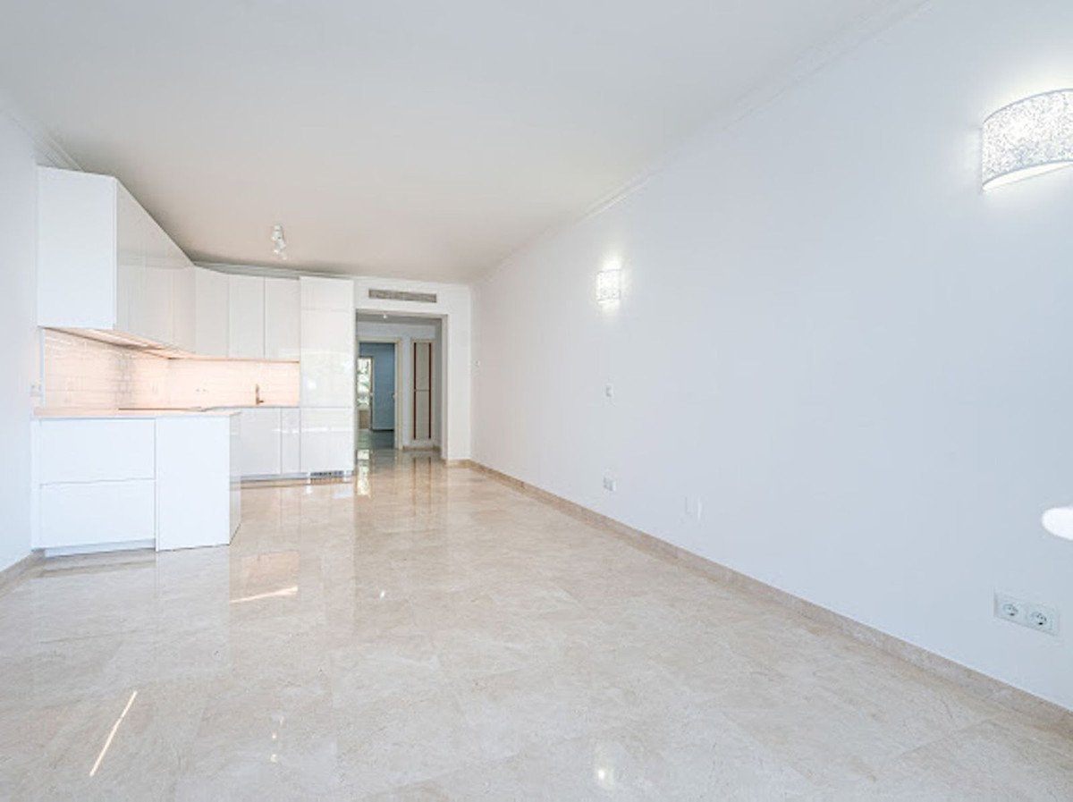 3 Bed Middle Floor Apartment in La Quinta