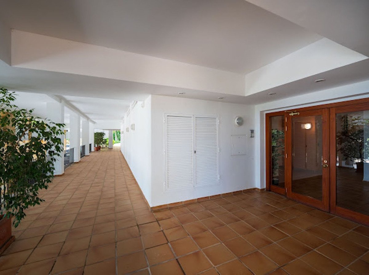 3 Bed Middle Floor Apartment in La Quinta