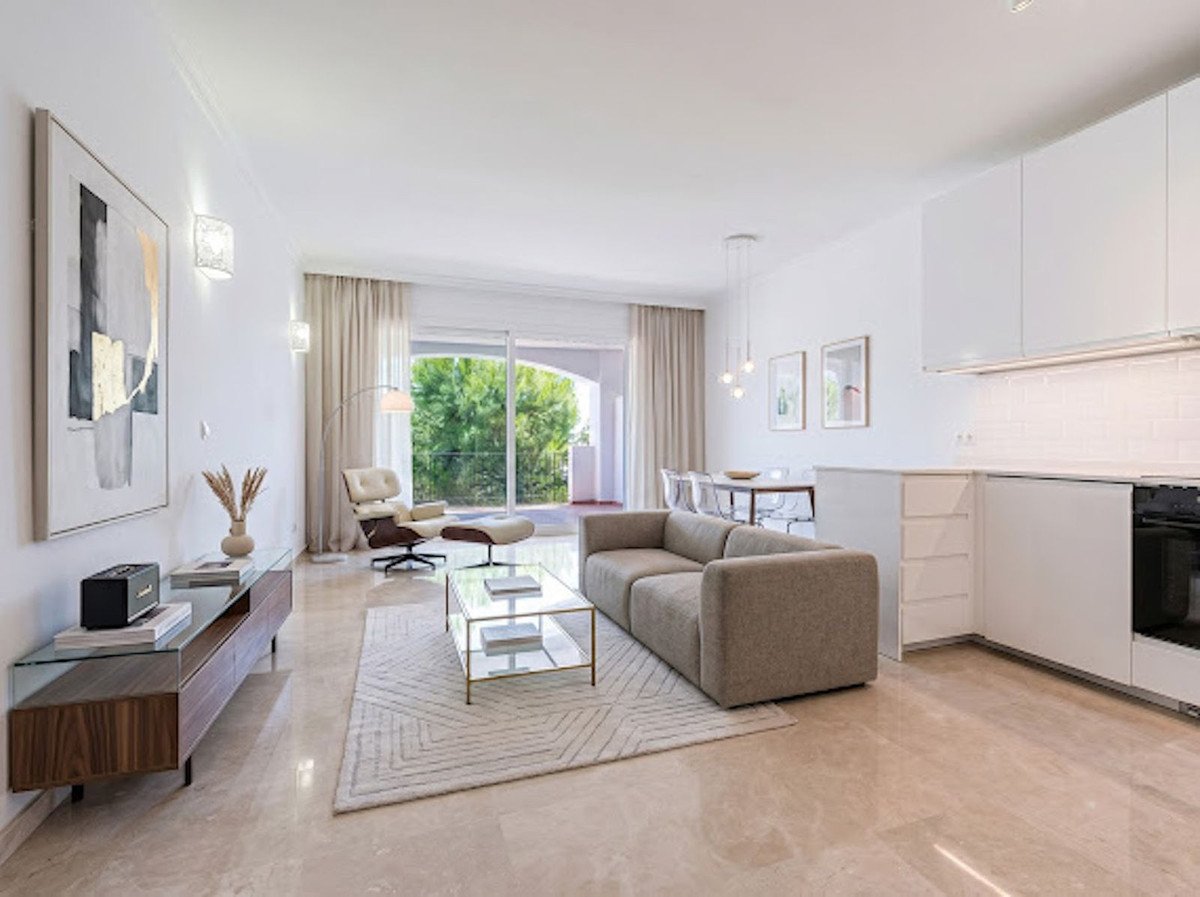3 Bed Middle Floor Apartment in La Quinta