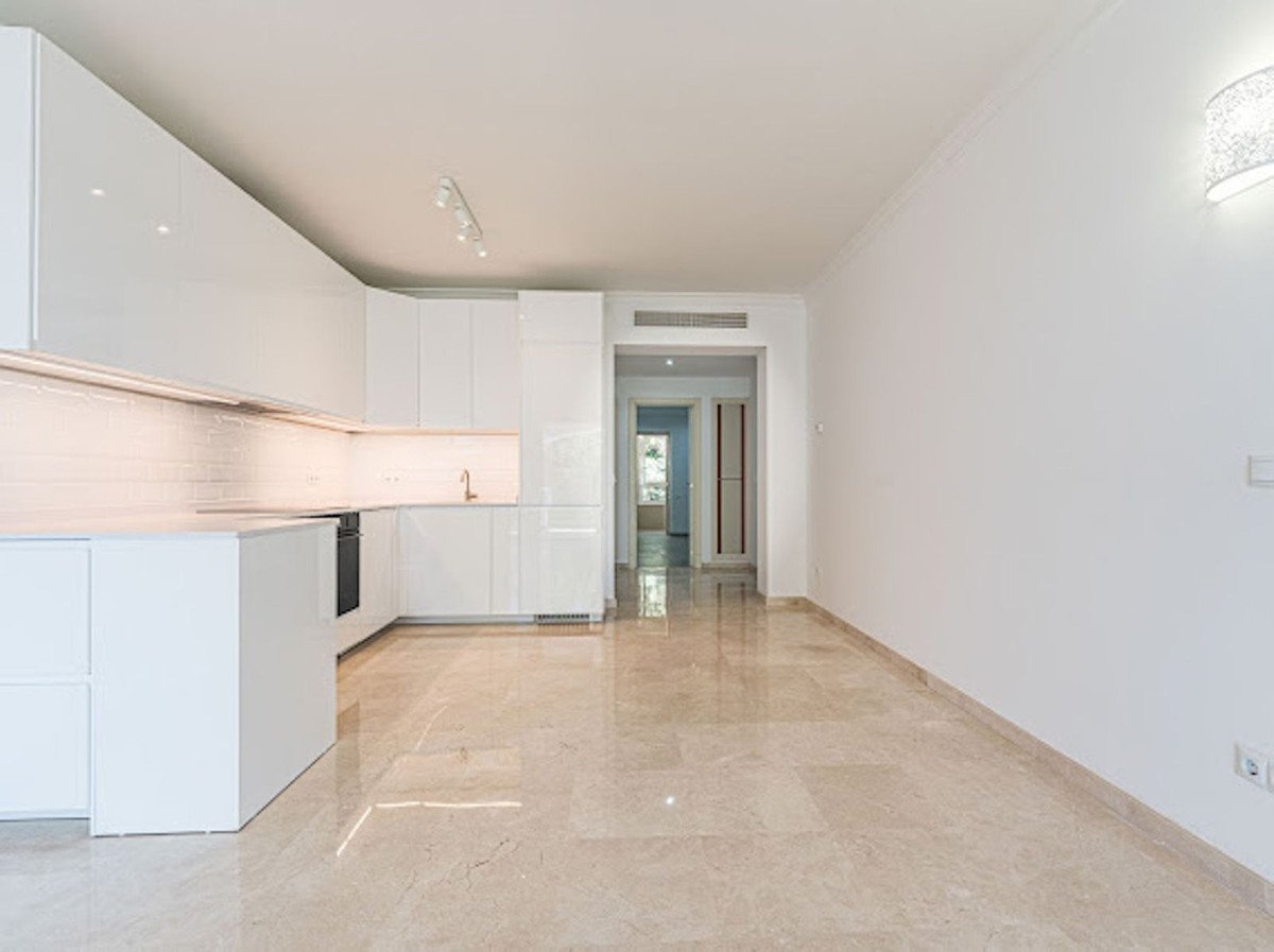 3 Bed Middle Floor Apartment in La Quinta