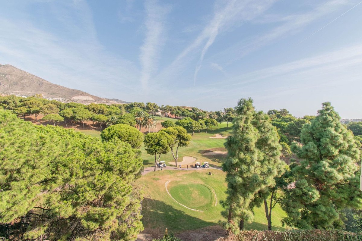 5 Bed Penthouse Duplex in Torrequebrada