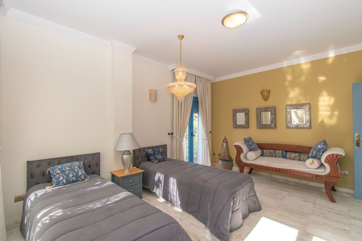 5 Bed Penthouse Duplex in Torrequebrada