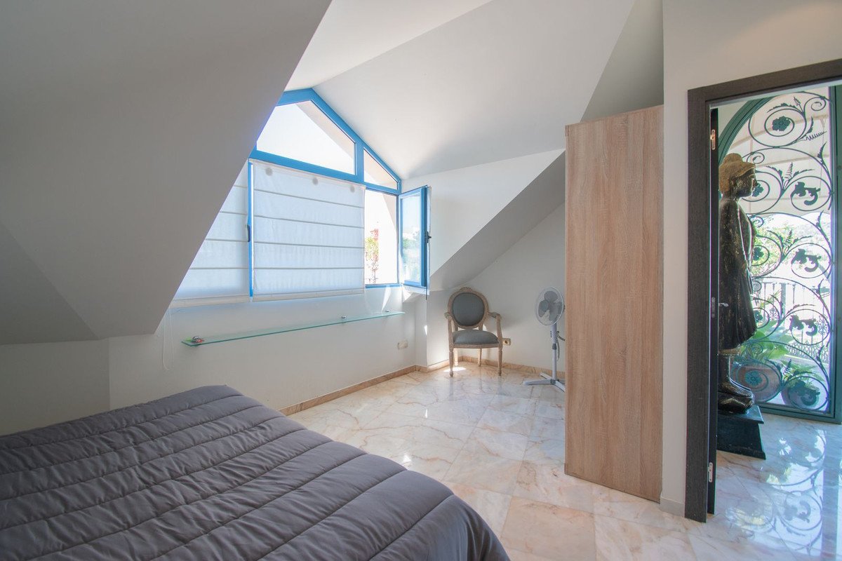 5 Bed Penthouse Duplex in Torrequebrada