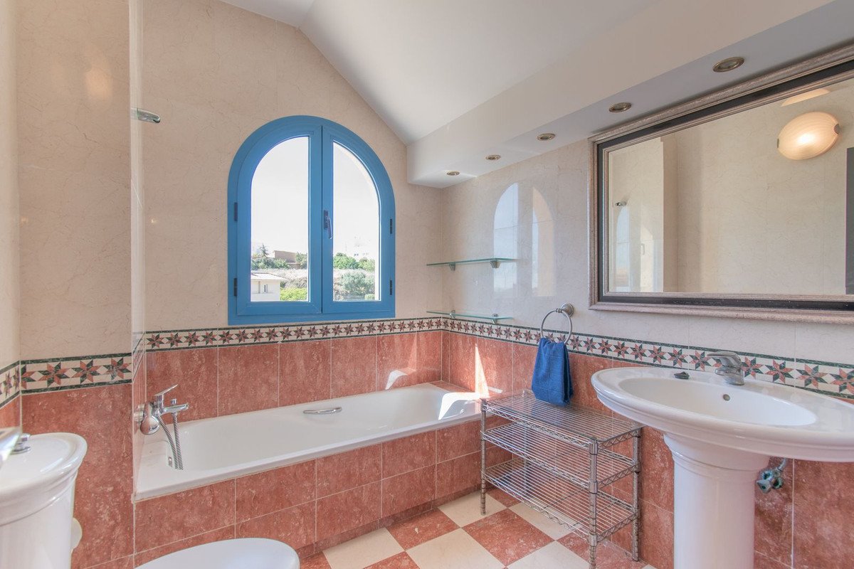 5 Bed Penthouse Duplex in Torrequebrada