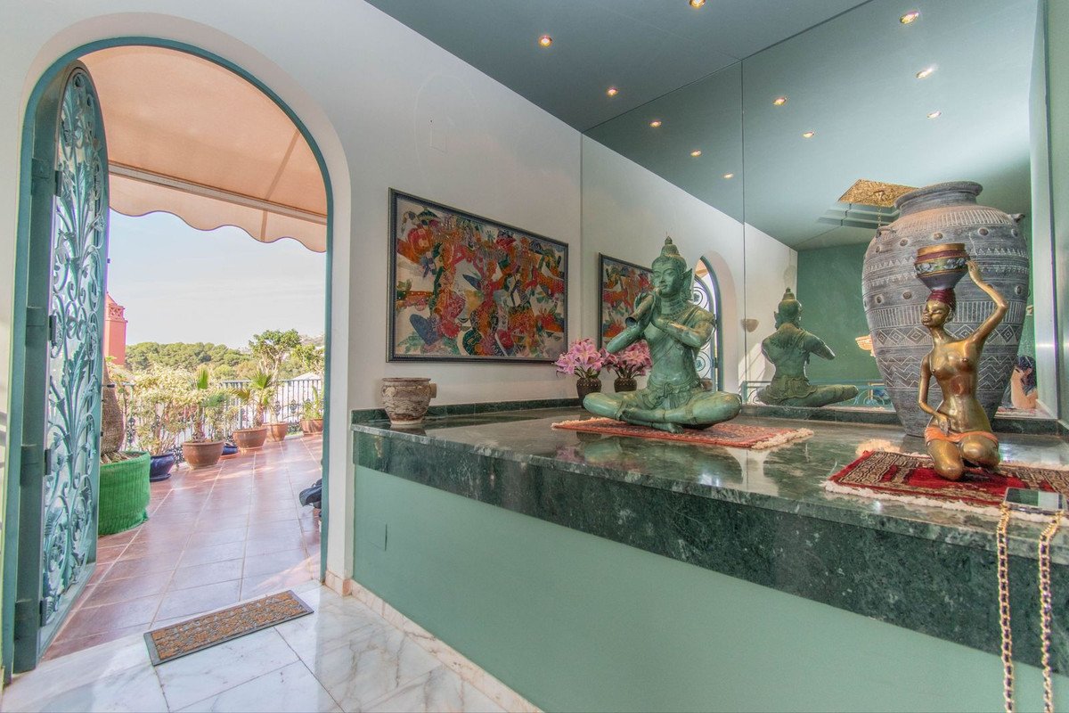 5 Bed Penthouse Duplex in Torrequebrada
