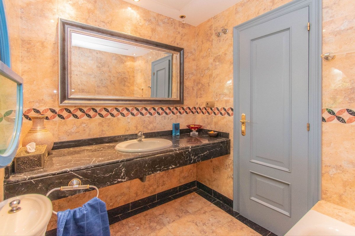 5 Bed Penthouse Duplex in Torrequebrada