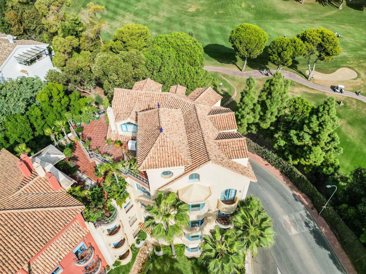 5 Bed Penthouse Duplex in Torrequebrada