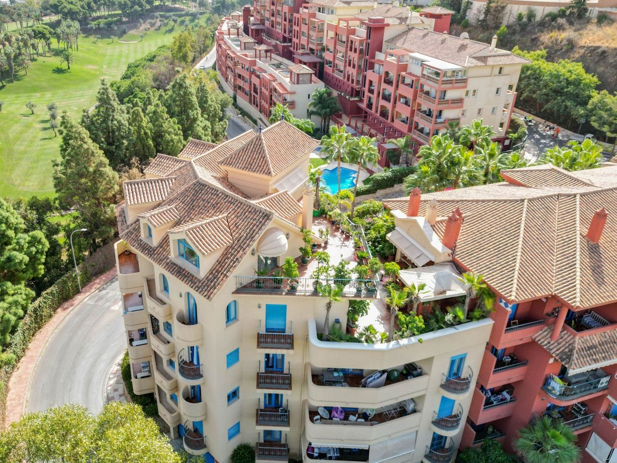 5 Bed Penthouse Duplex in Torrequebrada