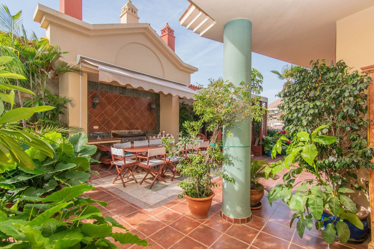 5 Bed Penthouse Duplex in Torrequebrada