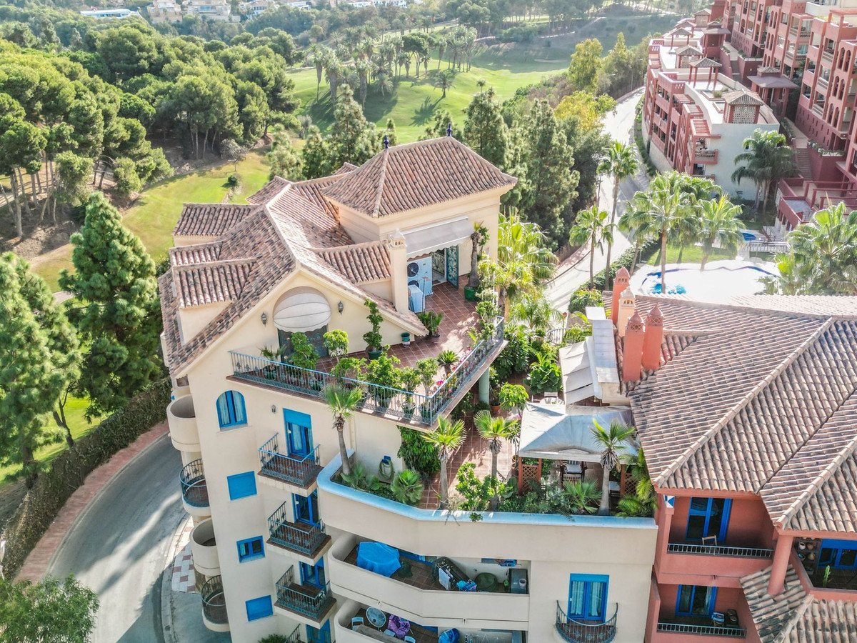 5 Bed Penthouse Duplex in Torrequebrada