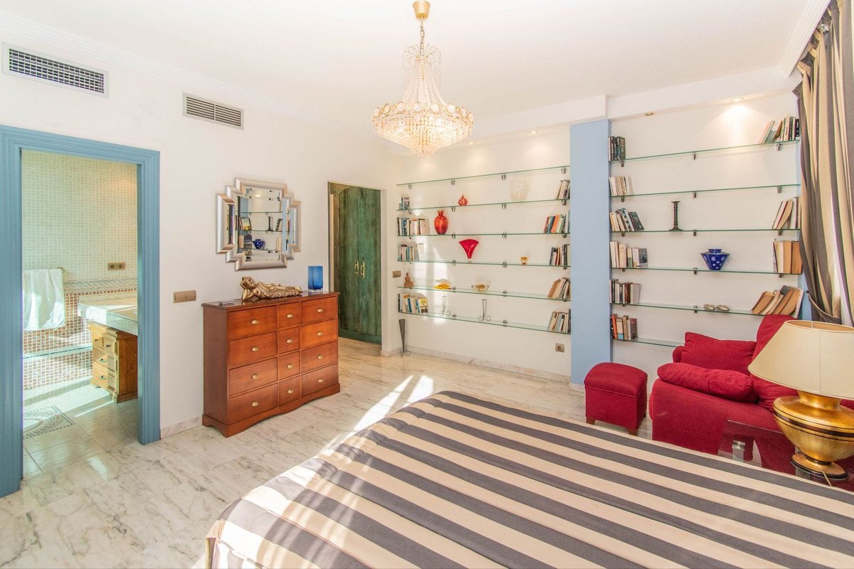 5 Bed Penthouse Duplex in Torrequebrada