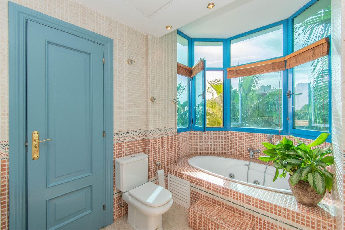 5 Bed Penthouse Duplex in Torrequebrada