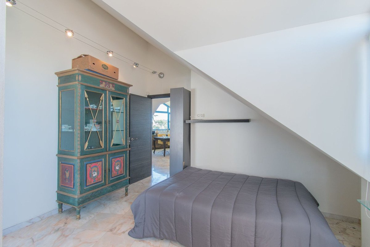 5 Bed Penthouse Duplex in Torrequebrada