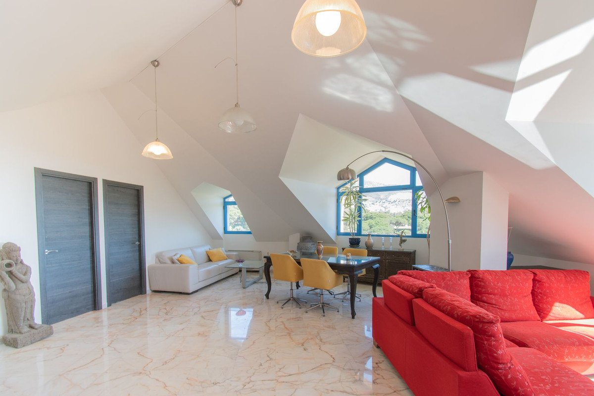 5 Bed Penthouse Duplex in Torrequebrada