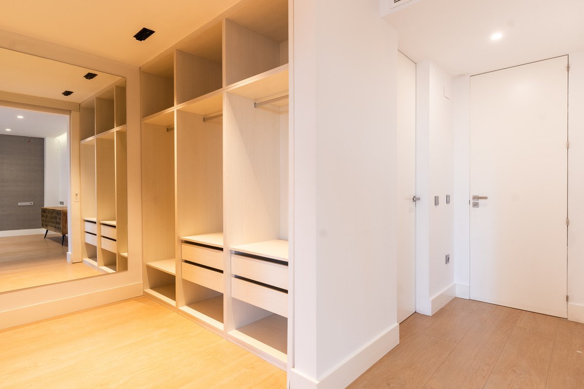 3 Bed Middle Floor Apartment in Málaga Centro