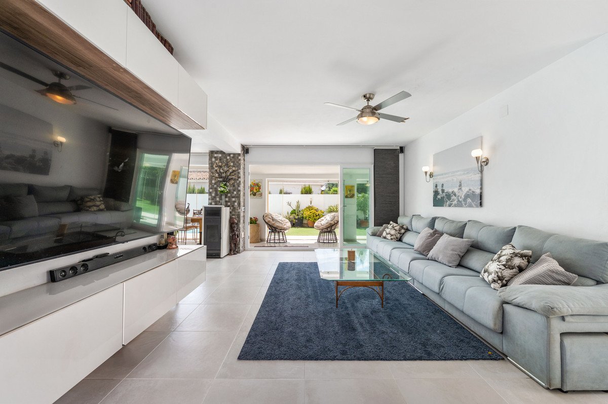 3 Bed Detached Villa in Estepona