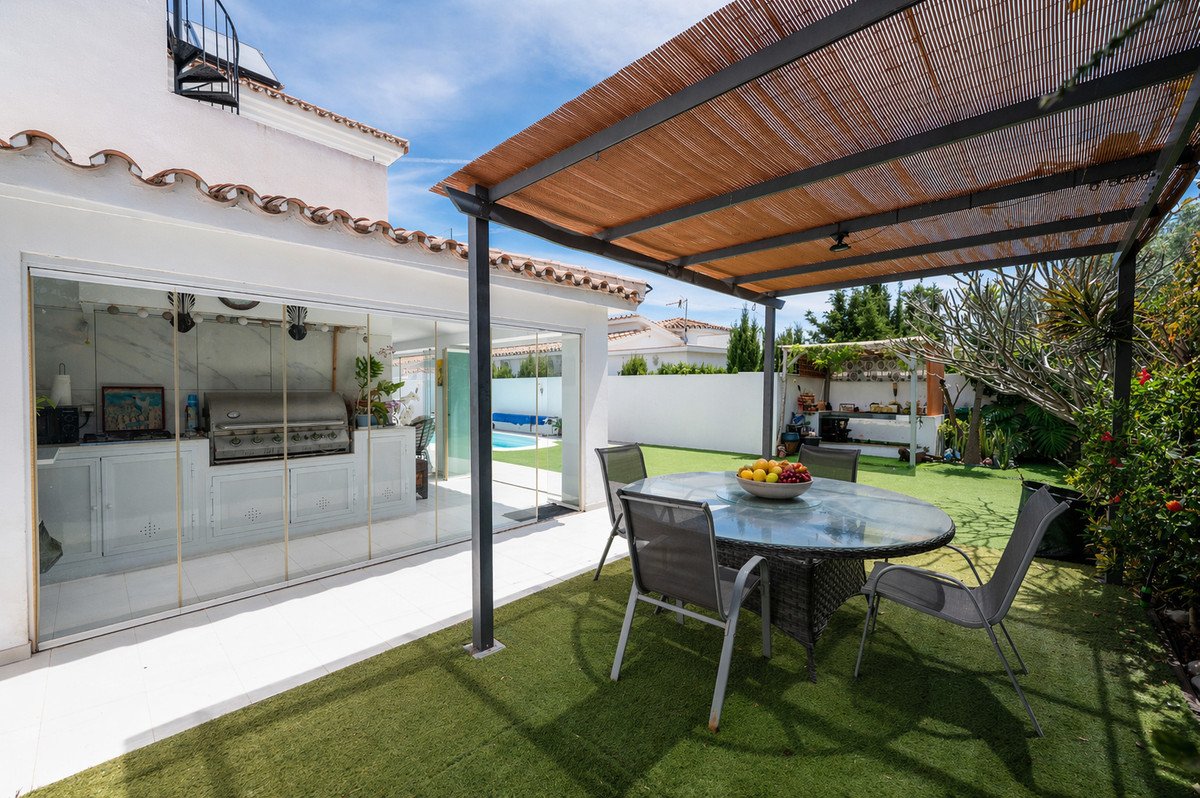 3 Bed Detached Villa in Estepona