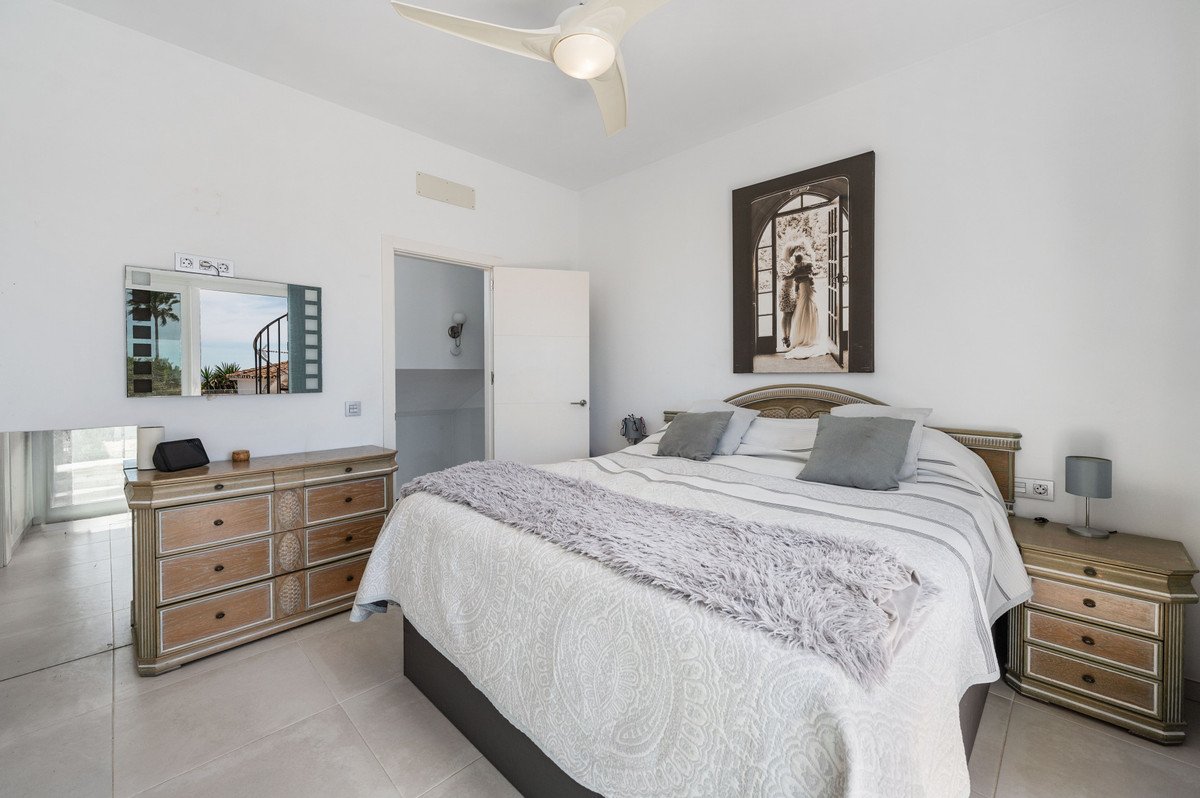 3 Bed Detached Villa in Estepona