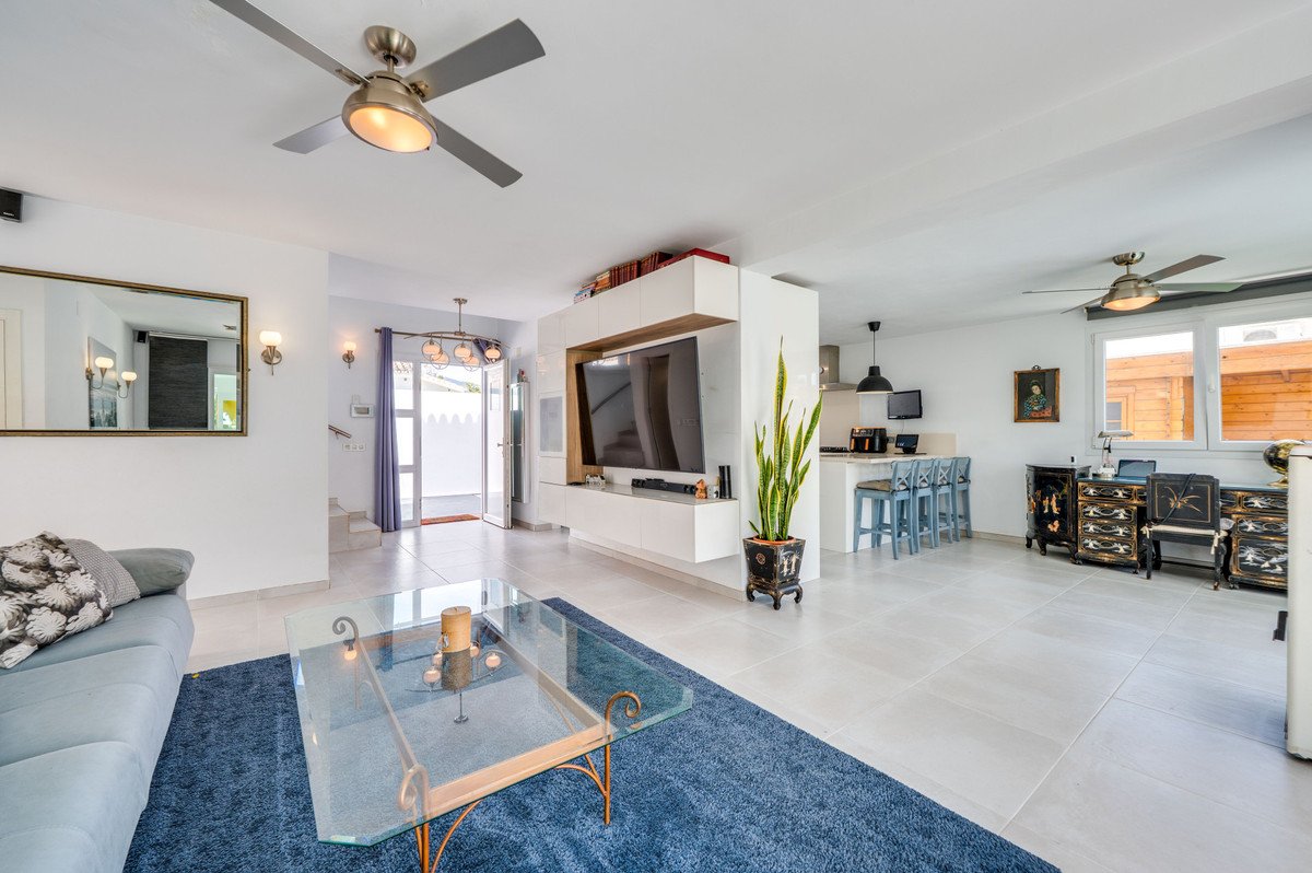 3 Bed Detached Villa in Estepona