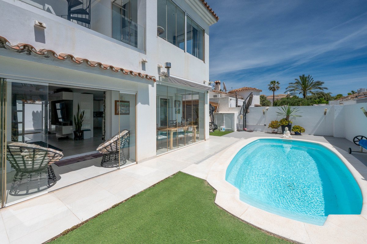 3 Bed Detached Villa in Estepona