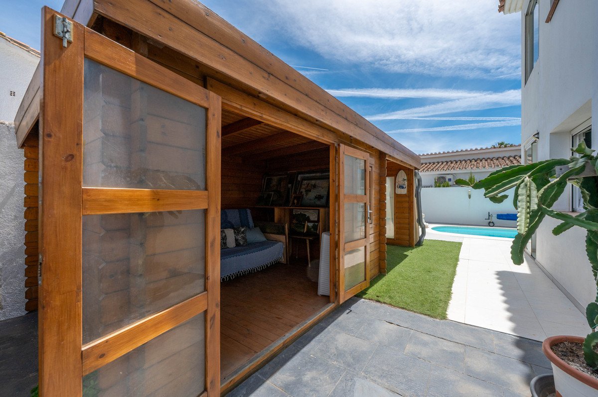 3 Bed Detached Villa in Estepona