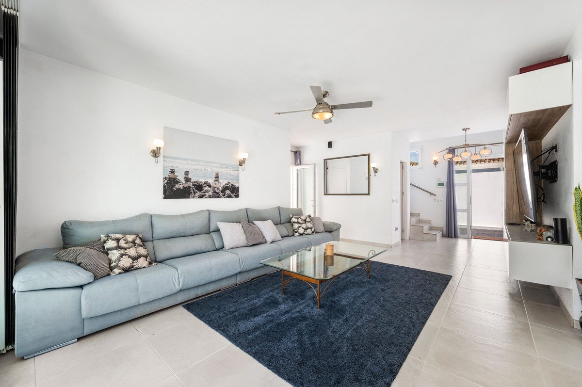 3 Bed Detached Villa in Estepona