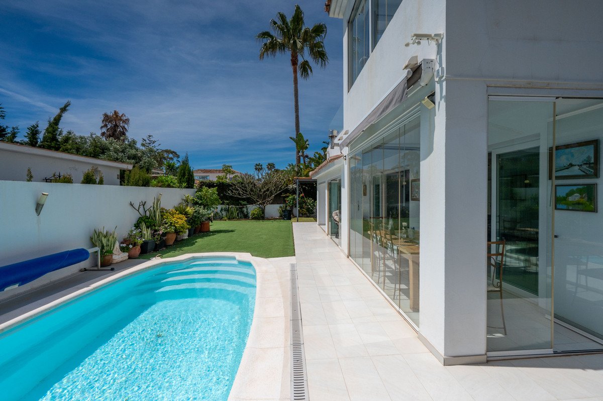 3 Bed Detached Villa in Estepona
