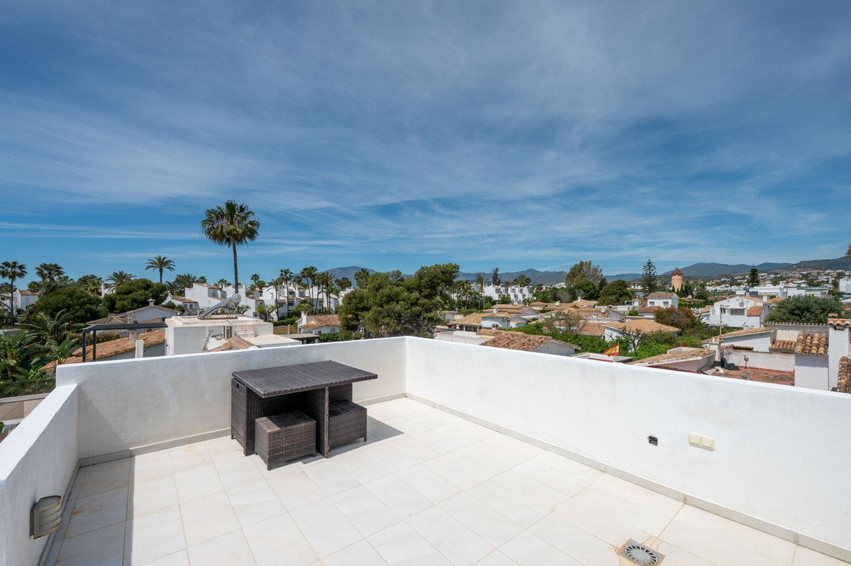 3 Bed Detached Villa in Estepona