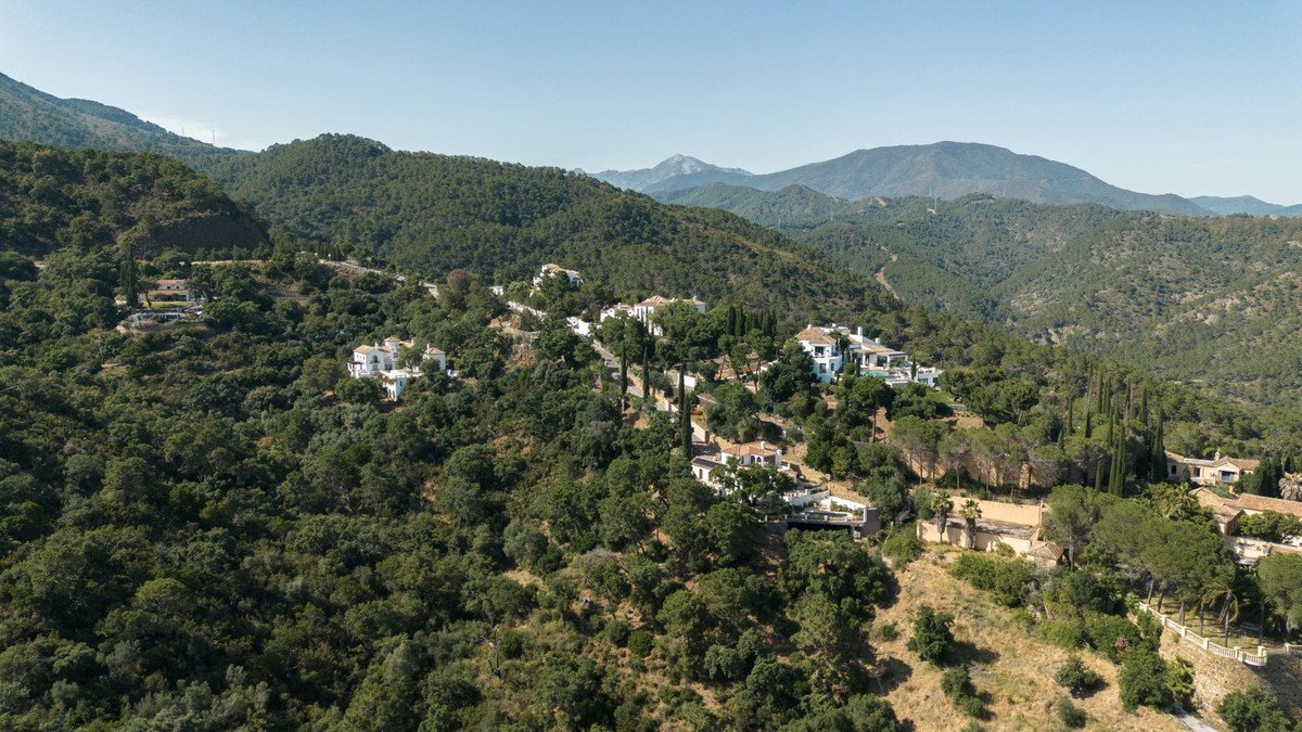 4 Bed Detached Villa in El Madroñal