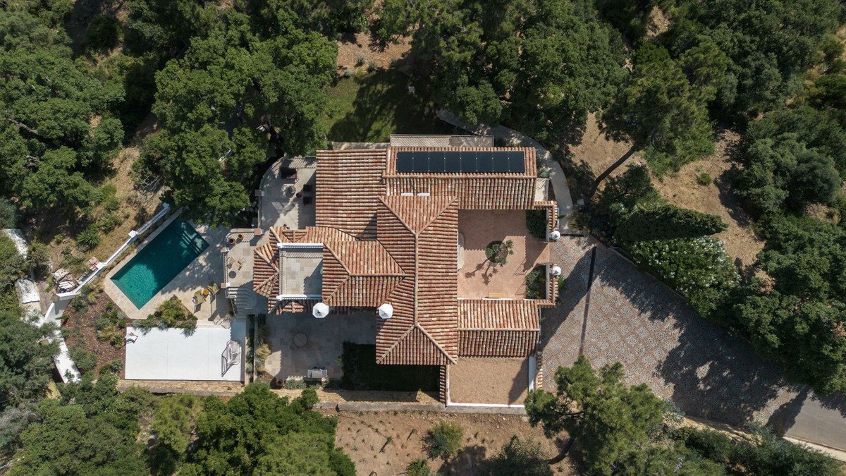 4 Bed Detached Villa in El Madroñal