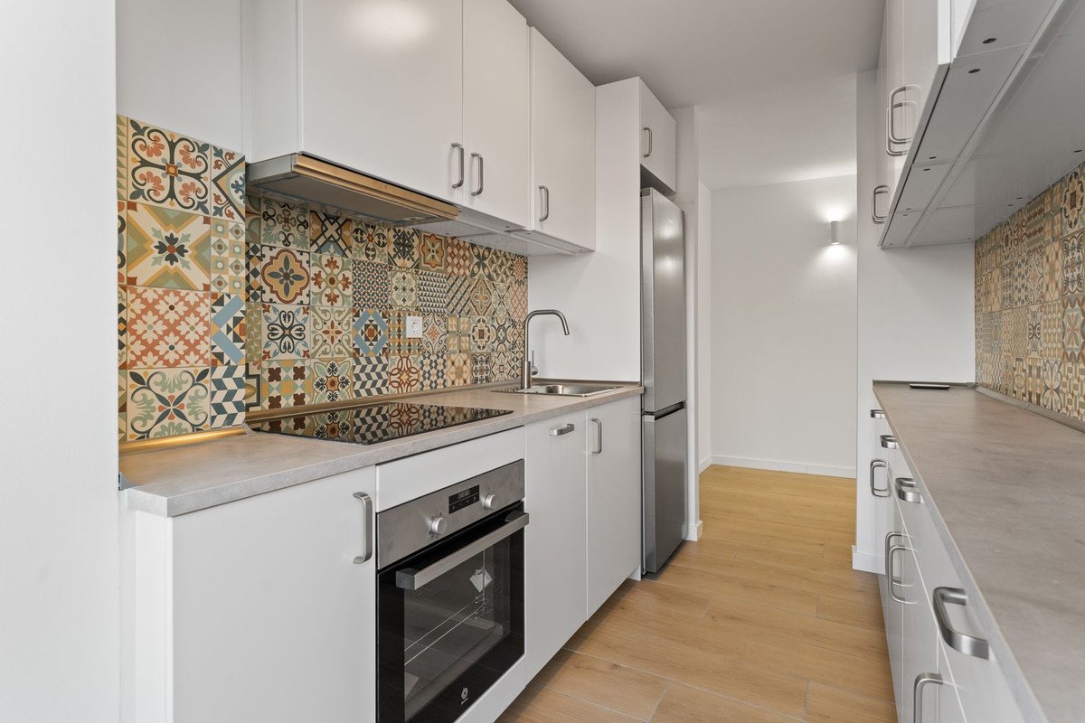 2 Bed Middle Floor Apartment in Estepona