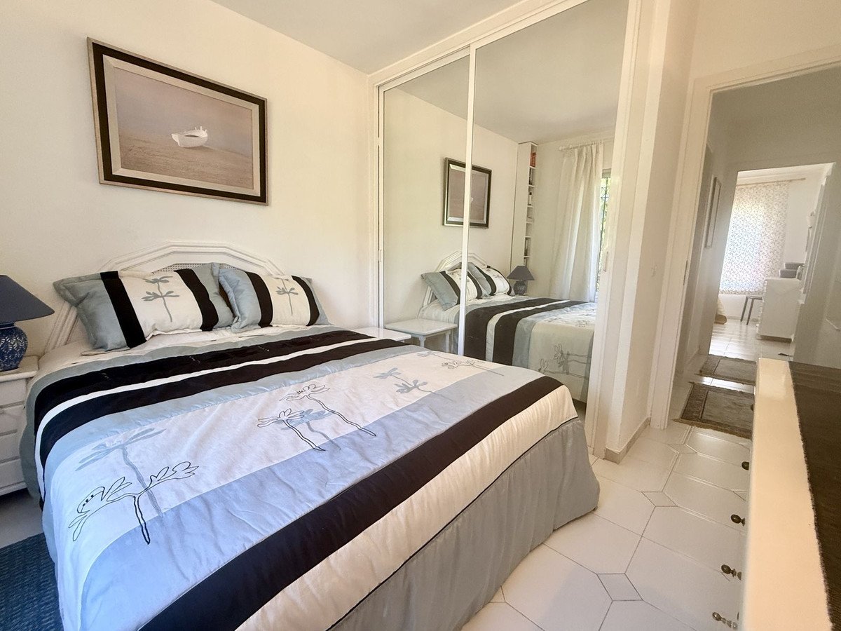 2 Bed Ground Floor Apartment in Miraflores