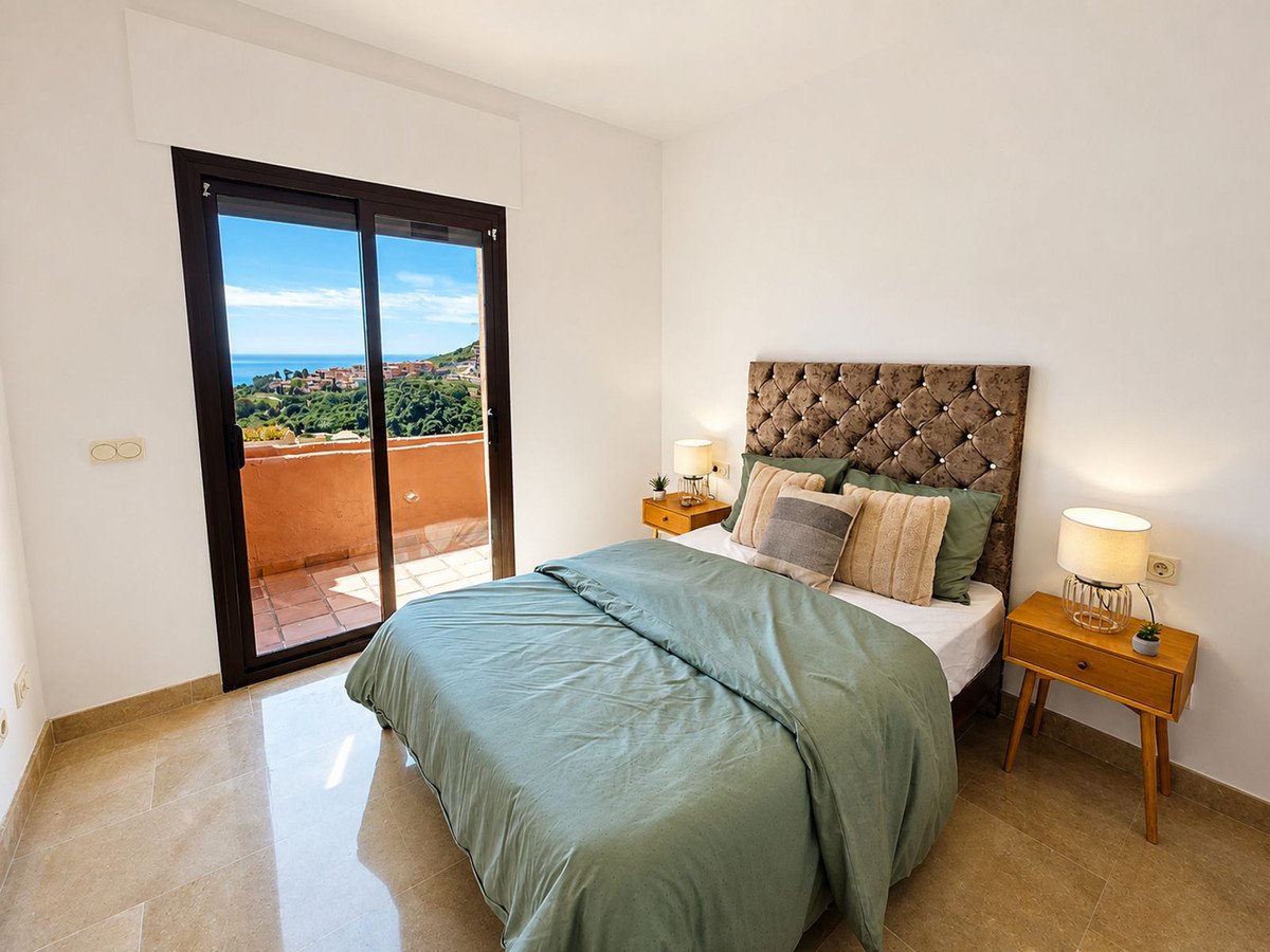 3 Bed Penthouse in San Luis de Sabinillas