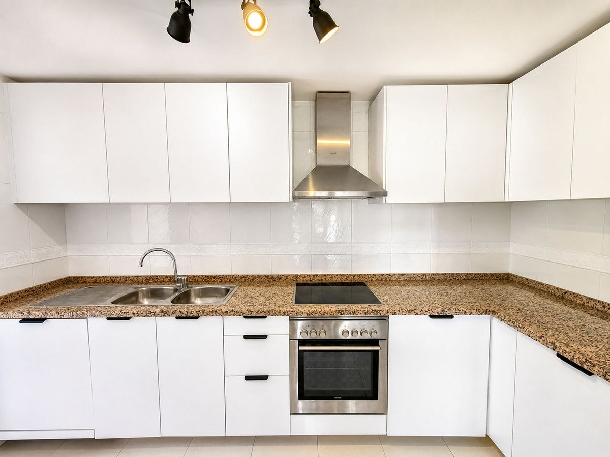 3 Bed Penthouse in San Luis de Sabinillas