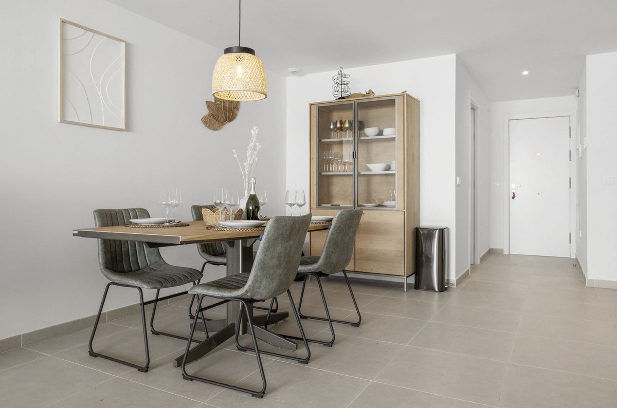 3 Bed Middle Floor Apartment in Cancelada