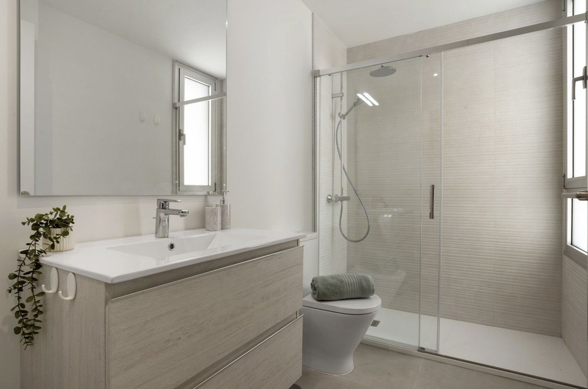 3 Bed Middle Floor Apartment in Cancelada